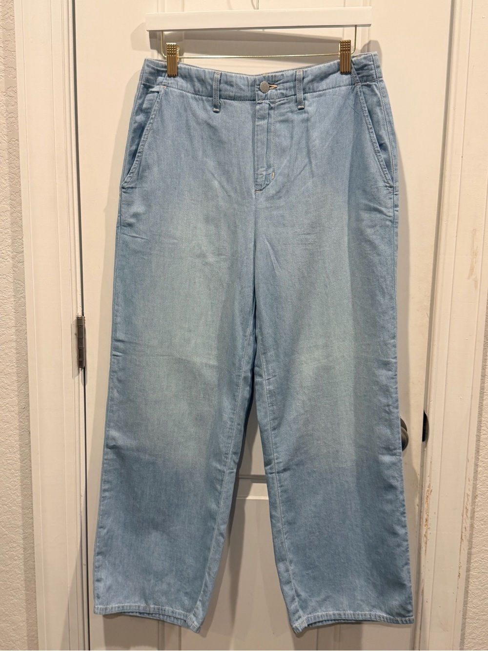 L'AGENCE Light Blue Straight-Leg Women's Jeans